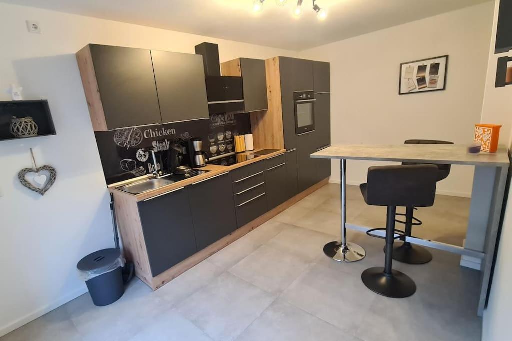 Grosse Moderne Ferienwohnung Auch Als Monteur Unterkunft Nutzbar, In Stolberg - Vicht 外观 照片