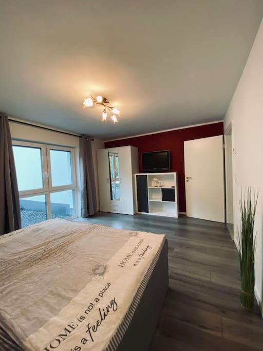Grosse Moderne Ferienwohnung Auch Als Monteur Unterkunft Nutzbar, In Stolberg - Vicht 外观 照片