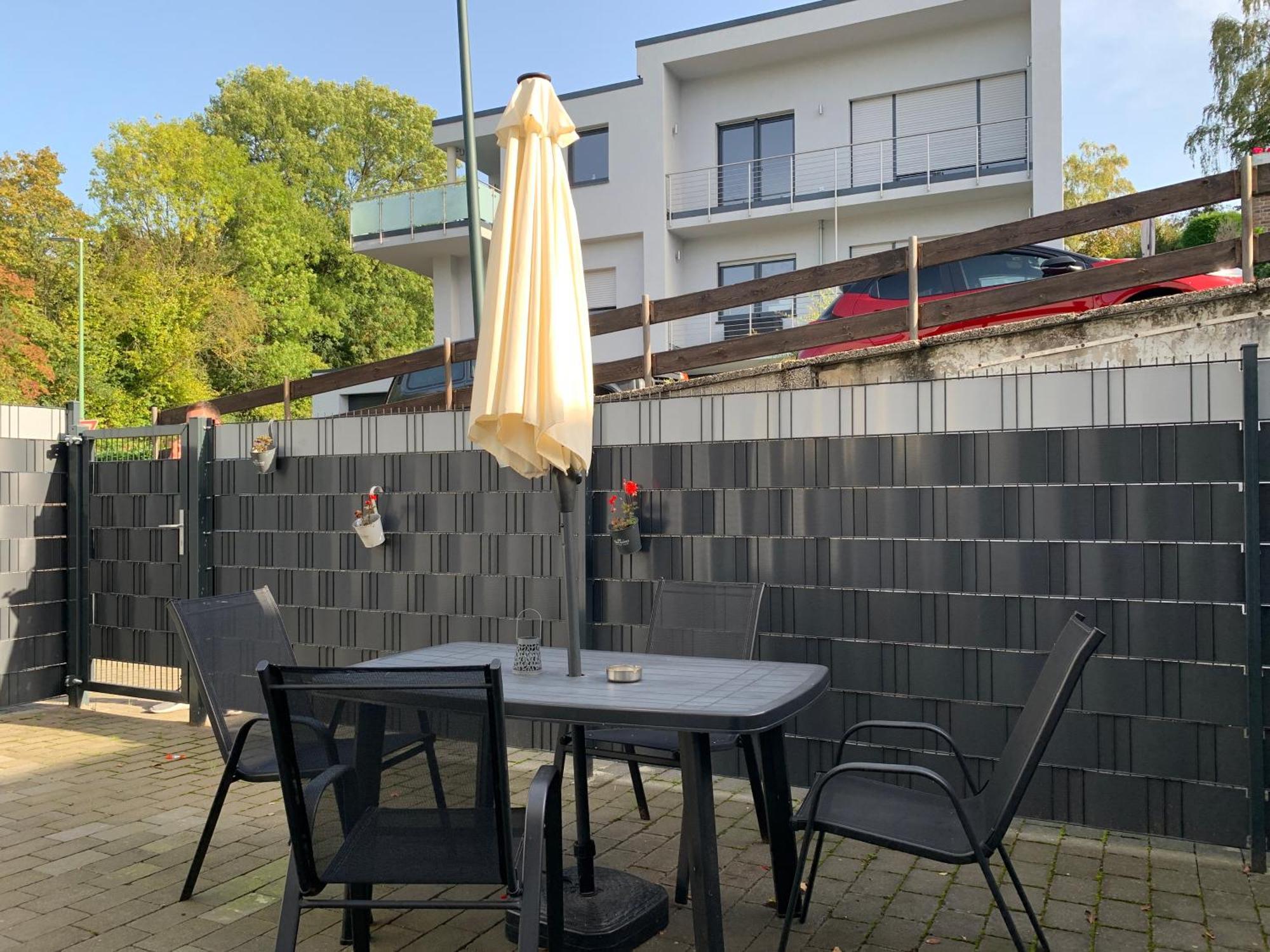 Grosse Moderne Ferienwohnung Auch Als Monteur Unterkunft Nutzbar, In Stolberg - Vicht 外观 照片